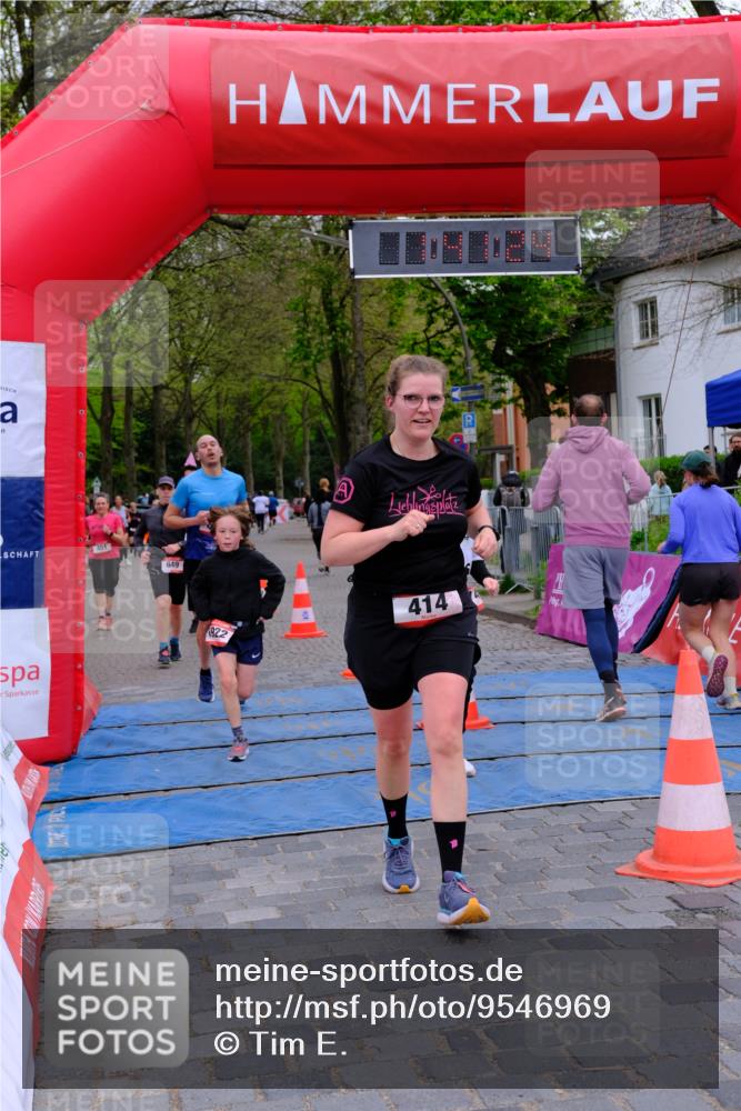 19.04.2026 - Hammer Lauf Tim E. http://msf.ph/oto/9546969 19.04.2026 12:41:32 Ziel 414, 451, 649, 732, 802, 949, 950, 1076, 1077, 1174, 1277, 1594, 1680, 1695, 1781, 1889, 1922 meine-sportfotos.de