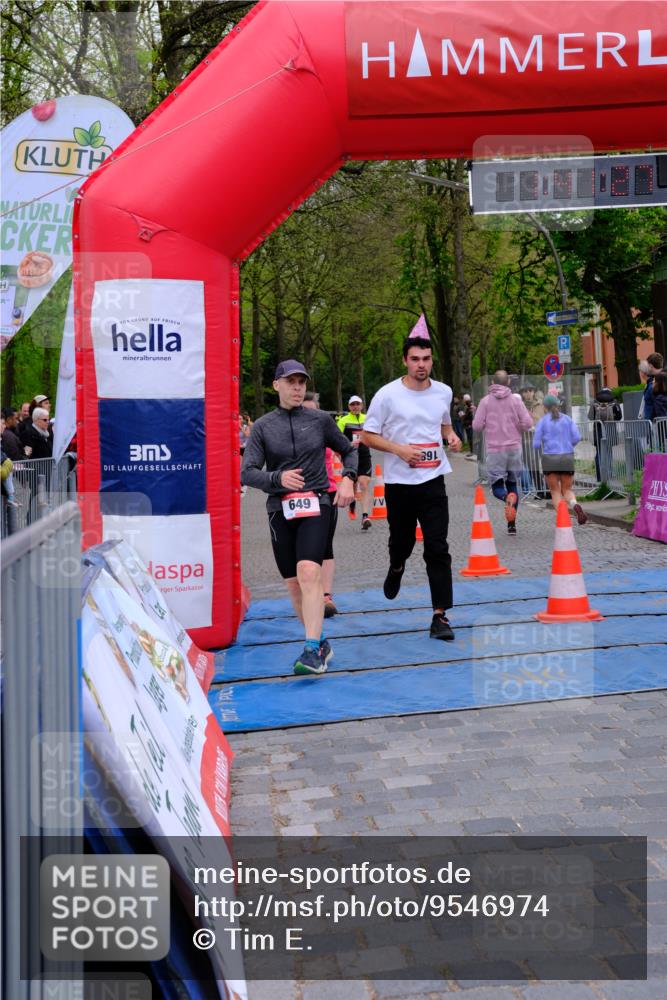 19.04.2026 - Hammer Lauf Tim E. http://msf.ph/oto/9546974 19.04.2026 12:41:35 Ziel 224, 414, 451, 649, 732, 802, 949, 950, 1076, 1077, 1174, 1203, 1277, 1311, 1680, 1695, 1781, 1922 meine-sportfotos.de