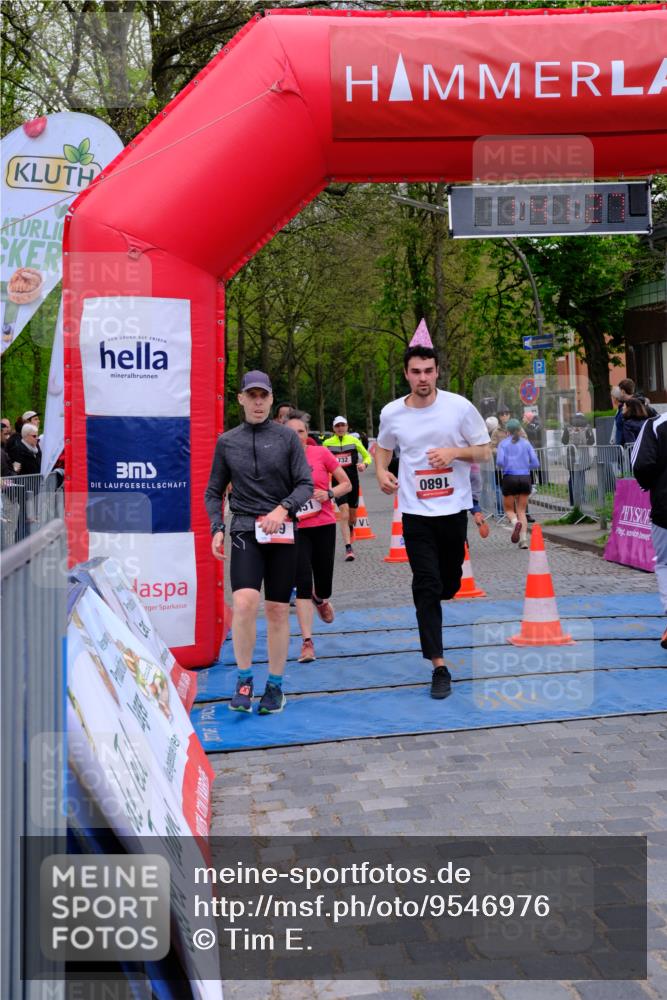 19.04.2026 - Hammer Lauf Tim E. http://msf.ph/oto/9546976 19.04.2026 12:41:35 Ziel 224, 414, 451, 649, 732, 802, 949, 950, 1076, 1077, 1174, 1203, 1277, 1311, 1680, 1695, 1781, 1922 meine-sportfotos.de