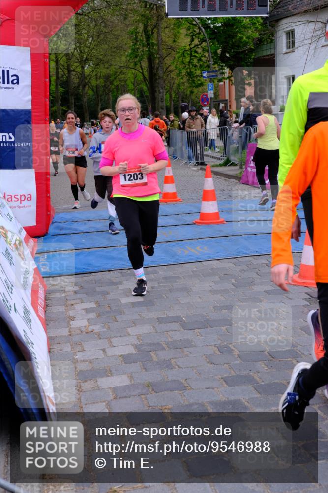 19.04.2026 - Hammer Lauf Tim E. http://msf.ph/oto/9546988 19.04.2026 12:41:41 Ziel 154, 224, 262, 418, 732, 802, 830, 1076, 1077, 1203, 1277, 1311, 1591, 1592, 1781 meine-sportfotos.de