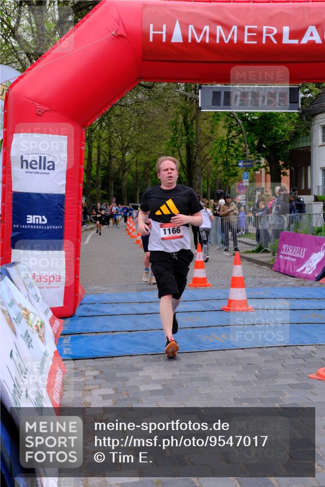 19.04.2026 - Hammer Lauf Tim E. http://msf.ph/oto/9547017 19.04.2026 12:42:01 Ziel 443, 555, 556, 558, 592, 810, 939, 1163, 1166, 1884 meine-sportfotos.de