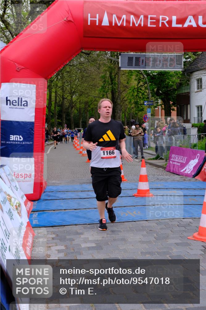 19.04.2026 - Hammer Lauf Tim E. http://msf.ph/oto/9547018 19.04.2026 12:42:01 Ziel 443, 555, 556, 558, 592, 810, 939, 1163, 1166, 1884 meine-sportfotos.de