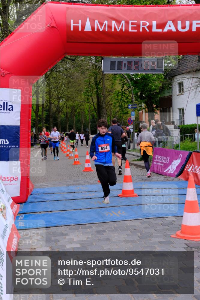 19.04.2026 - Hammer Lauf Tim E. http://msf.ph/oto/9547031 19.04.2026 12:42:11 Ziel 360, 546, 631, 654, 972, 973, 1634, 1636, 1905 meine-sportfotos.de