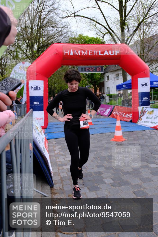 19.04.2026 - Hammer Lauf Tim E. http://msf.ph/oto/9547059 19.04.2026 12:42:26 Ziel 20, 153, 311, 364, 486, 515, 670, 854, 855, 1115, 1253, 1352, 1571, 1574, 1596, 1722, 1834, 1880 meine-sportfotos.de