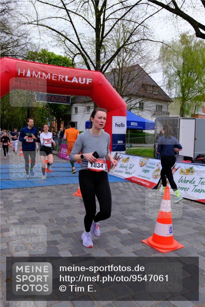 19.04.2026 - Hammer Lauf Tim E. http://msf.ph/oto/9547061 19.04.2026 12:42:28 Ziel 20, 311, 364, 486, 670, 854, 855, 1253, 1352, 1571, 1574, 1596, 1834, 1880 meine-sportfotos.de