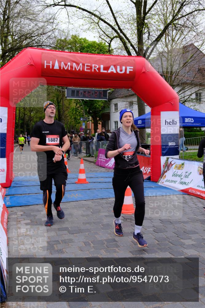 19.04.2026 - Hammer Lauf Tim E. http://msf.ph/oto/9547073 19.04.2026 12:42:35 Ziel 117, 364, 409, 670, 739, 741, 854, 855, 1253, 1352, 1689, 1821, 1880, 1887 meine-sportfotos.de