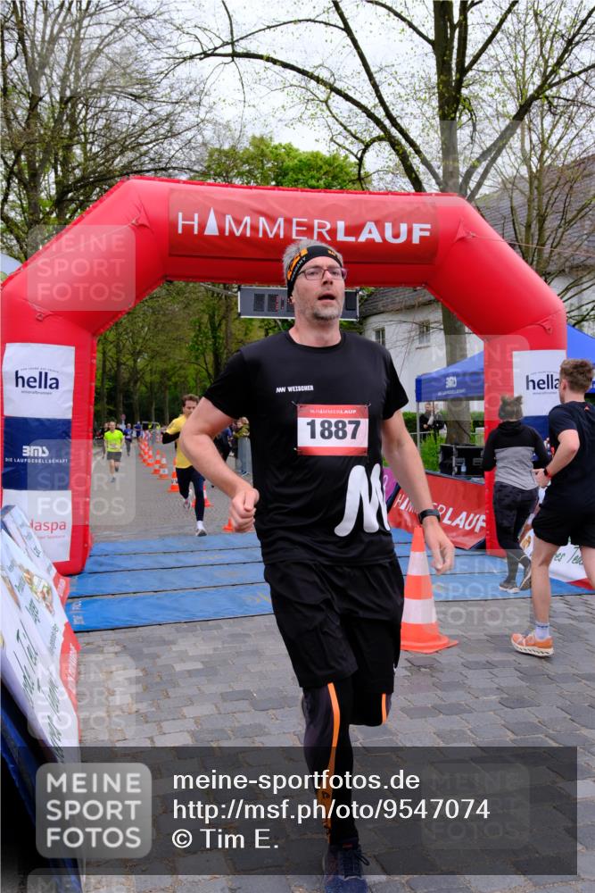 19.04.2026 - Hammer Lauf Tim E. http://msf.ph/oto/9547074 19.04.2026 12:42:35 Ziel 117, 364, 409, 670, 739, 741, 854, 855, 1253, 1352, 1689, 1821, 1880, 1887 meine-sportfotos.de