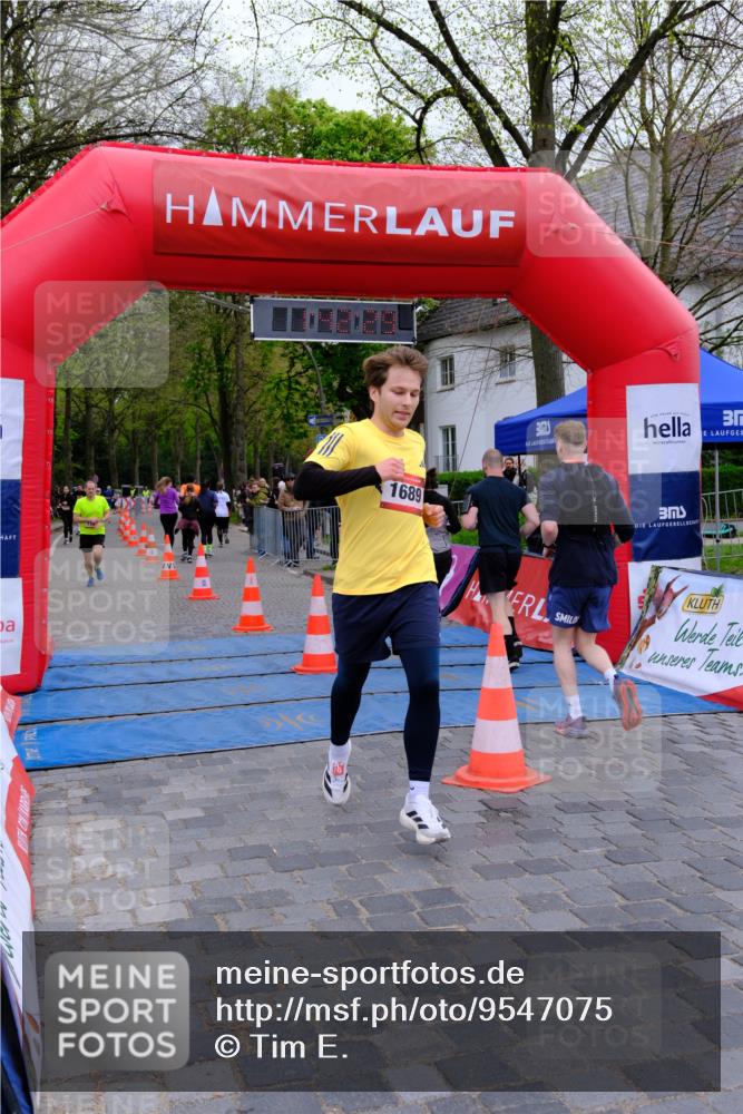 19.04.2026 - Hammer Lauf Tim E. http://msf.ph/oto/9547075 19.04.2026 12:42:37 Ziel 117, 409, 739, 741, 848, 1689, 1821, 1887 meine-sportfotos.de
