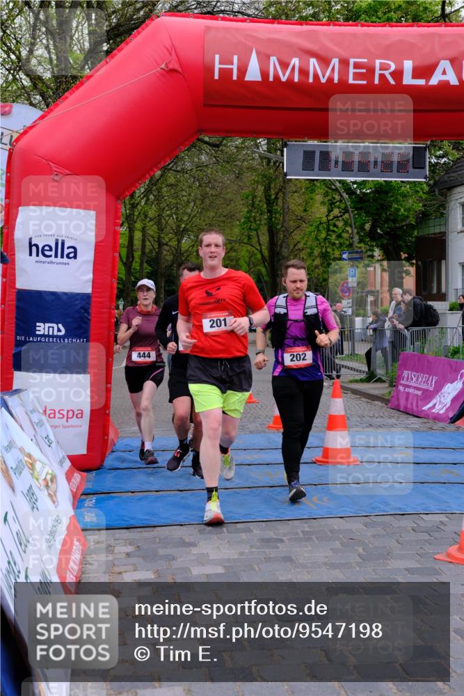 19.04.2026 - Hammer Lauf Tim E. http://msf.ph/oto/9547198 19.04.2026 12:44:33 Ziel 202, 383, 444, 988, 1089, 1167, 1319, 1579, 1920, 1931 meine-sportfotos.de