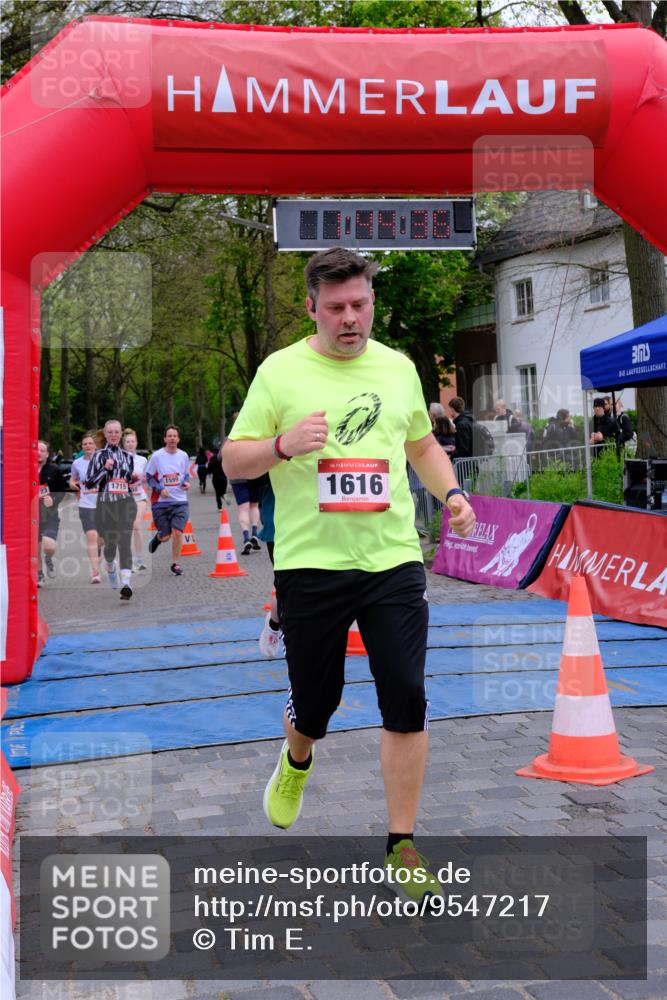 19.04.2026 - Hammer Lauf Tim E. http://msf.ph/oto/9547217 19.04.2026 12:44:44 Ziel 432, 680, 750, 856, 857, 1031, 1070, 1143, 1564, 1570, 1599, 1616, 1715, 1723 meine-sportfotos.de