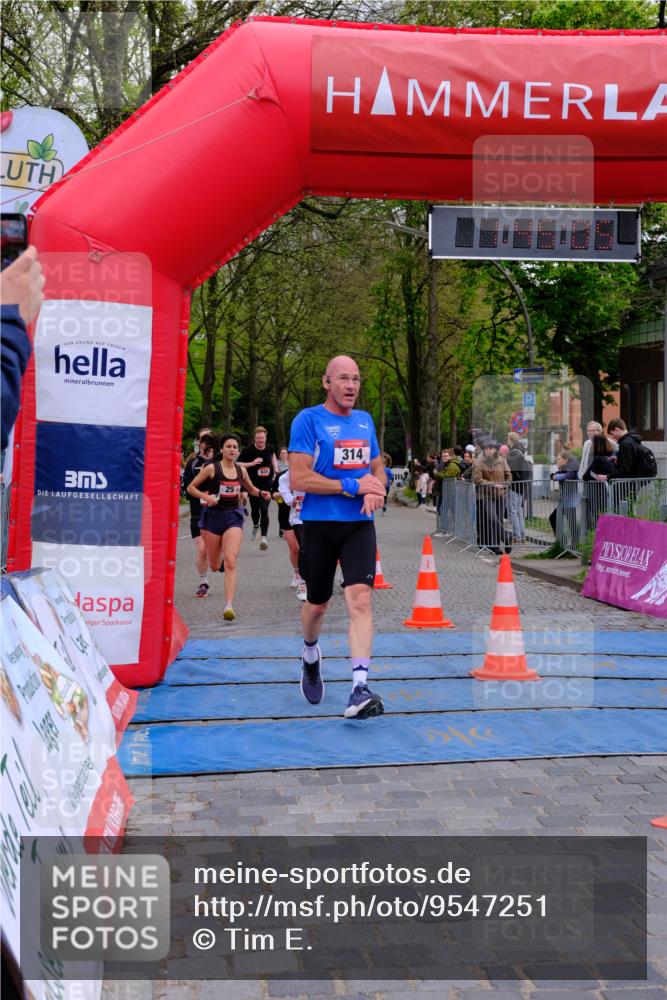 19.04.2026 - Hammer Lauf Tim E. http://msf.ph/oto/9547251 19.04.2026 12:45:13 Ziel 25, 314, 630, 632, 791, 1858, 1870, 1871 meine-sportfotos.de