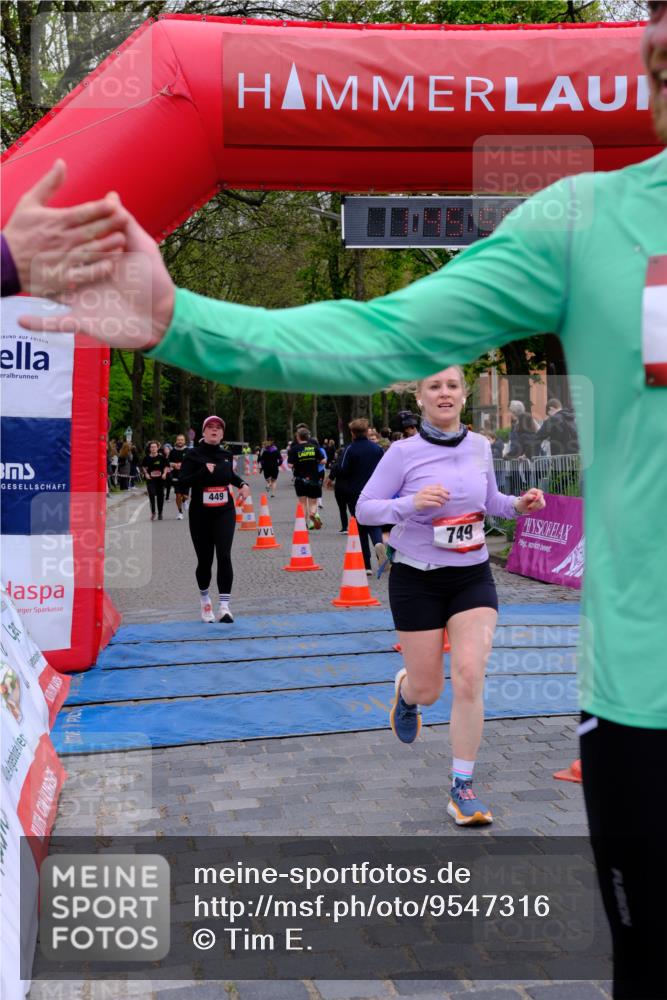 19.04.2026 - Hammer Lauf Tim E. http://msf.ph/oto/9547316 19.04.2026 12:46:07 Ziel 5, 295, 341, 449, 511, 749 meine-sportfotos.de