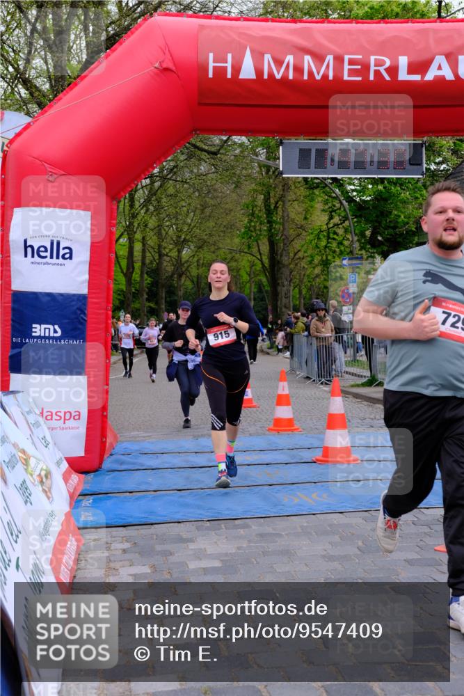 19.04.2026 - Hammer Lauf Tim E. http://msf.ph/oto/9547409 19.04.2026 12:47:38 Ziel 354, 385, 528, 529, 729, 805, 865, 1168 meine-sportfotos.de