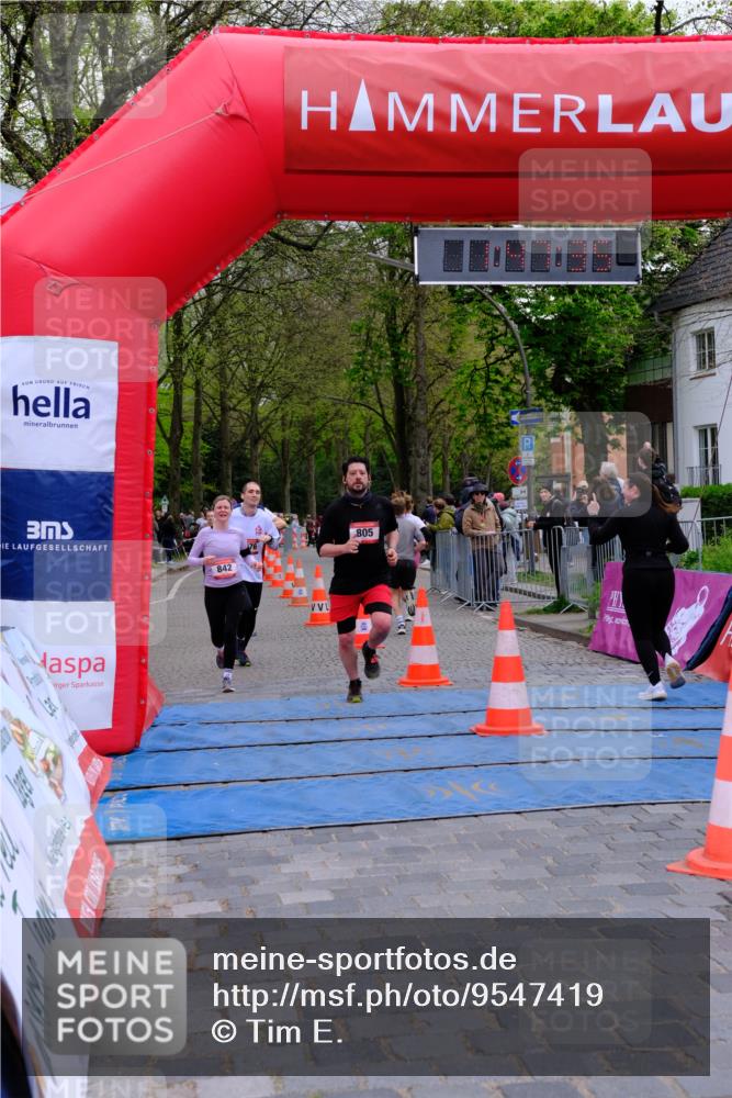19.04.2026 - Hammer Lauf Tim E. http://msf.ph/oto/9547419 19.04.2026 12:47:43 Ziel 112, 354, 385, 520, 528, 529, 805, 842, 1168, 1576 meine-sportfotos.de
