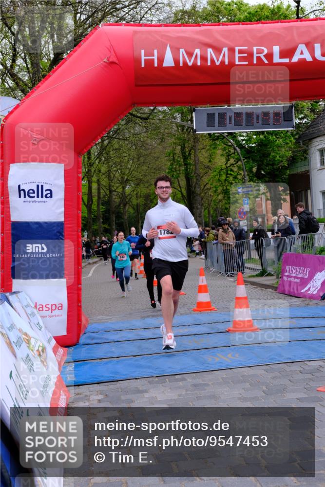 19.04.2026 - Hammer Lauf Tim E. http://msf.ph/oto/9547453 19.04.2026 12:47:56 Ziel 239, 742, 801, 1263, 1646, 1726, 1782 meine-sportfotos.de