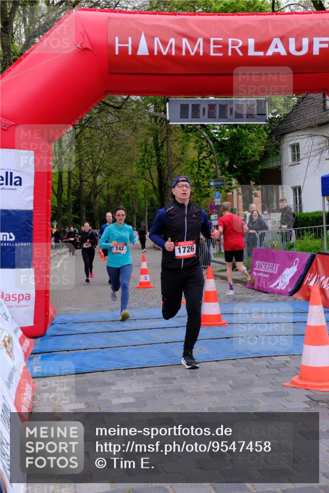 19.04.2026 - Hammer Lauf Tim E. http://msf.ph/oto/9547458 19.04.2026 12:47:57 Ziel 239, 742, 801, 1263, 1726, 1782 meine-sportfotos.de