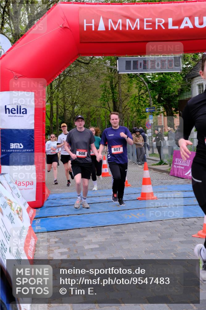 19.04.2026 - Hammer Lauf Tim E. http://msf.ph/oto/9547483 19.04.2026 12:48:08 Ziel 154, 607, 608, 762, 1118, 1119, 1184, 1186 meine-sportfotos.de