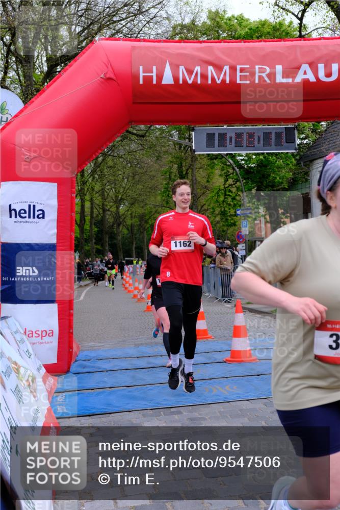 19.04.2026 - Hammer Lauf Tim E. http://msf.ph/oto/9547506 19.04.2026 12:48:19 Ziel 356, 714 meine-sportfotos.de