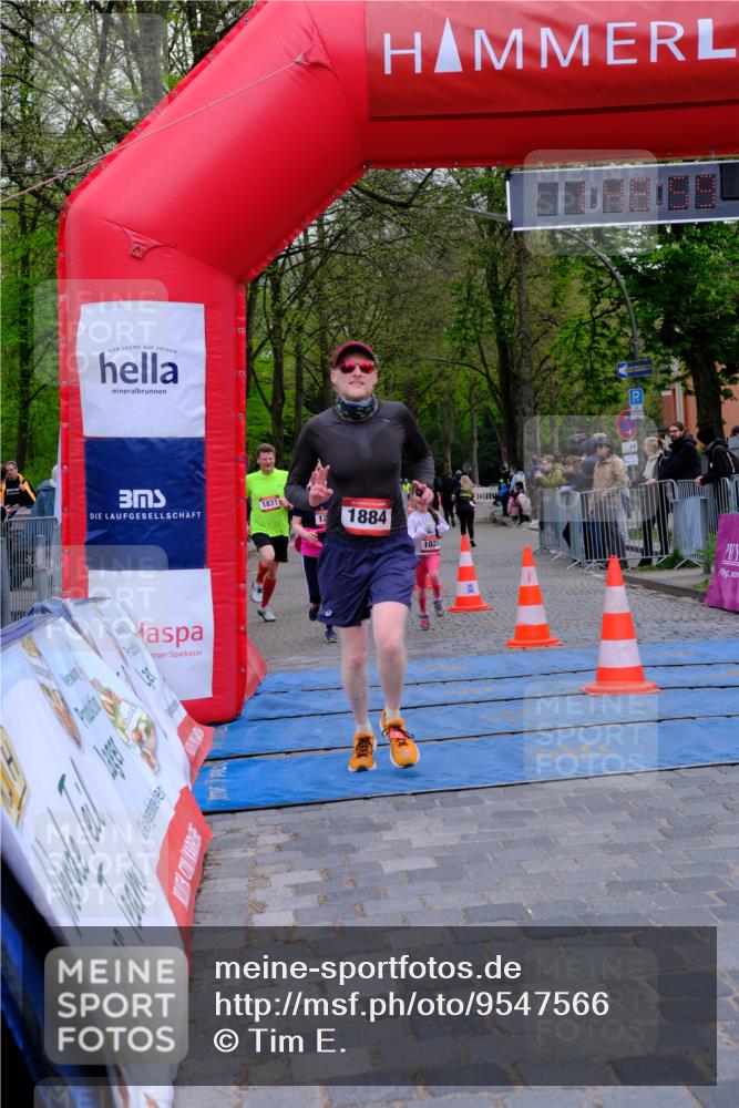 19.04.2026 - Hammer Lauf Tim E. http://msf.ph/oto/9547566 19.04.2026 12:49:06 Ziel 226, 983, 984, 1209, 1224, 1630, 1739, 1831, 1884 meine-sportfotos.de