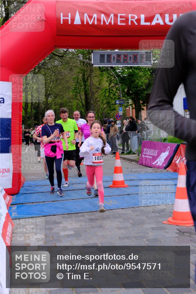 19.04.2026 - Hammer Lauf Tim E. http://msf.ph/oto/9547571 19.04.2026 12:49:08 Ziel 226, 983, 984, 1209, 1224, 1630, 1720, 1739, 1831, 1884 meine-sportfotos.de