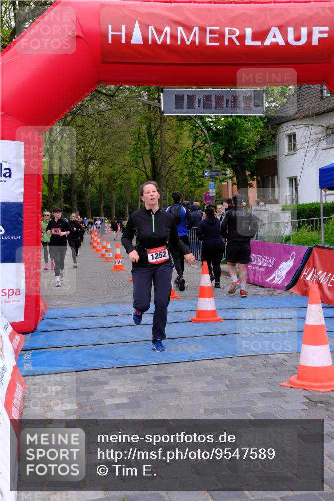 19.04.2026 - Hammer Lauf Tim E. http://msf.ph/oto/9547589 19.04.2026 12:49:16 Ziel 658, 659, 663, 678, 754, 983, 984, 1252, 1720 meine-sportfotos.de