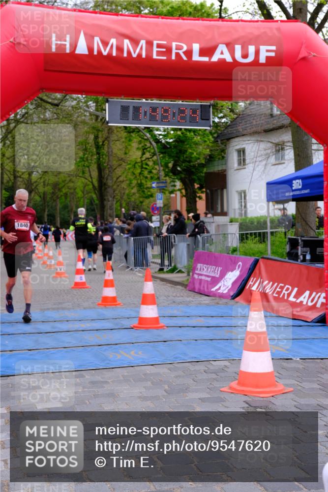 19.04.2026 - Hammer Lauf Tim E. http://msf.ph/oto/9547620 19.04.2026 12:49:32 Ziel 357, 719, 807, 1840, 1856, 1857 meine-sportfotos.de