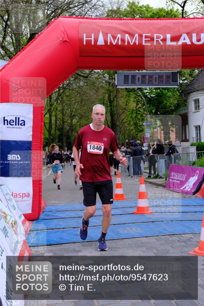 19.04.2026 - Hammer Lauf Tim E. http://msf.ph/oto/9547623 19.04.2026 12:49:34 Ziel 807, 1840, 1856, 1857 meine-sportfotos.de
