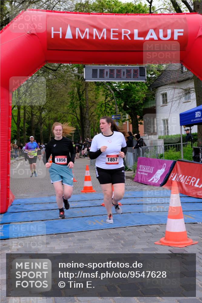 19.04.2026 - Hammer Lauf Tim E. http://msf.ph/oto/9547628 19.04.2026 12:49:37 Ziel 800, 1840, 1856, 1857 meine-sportfotos.de