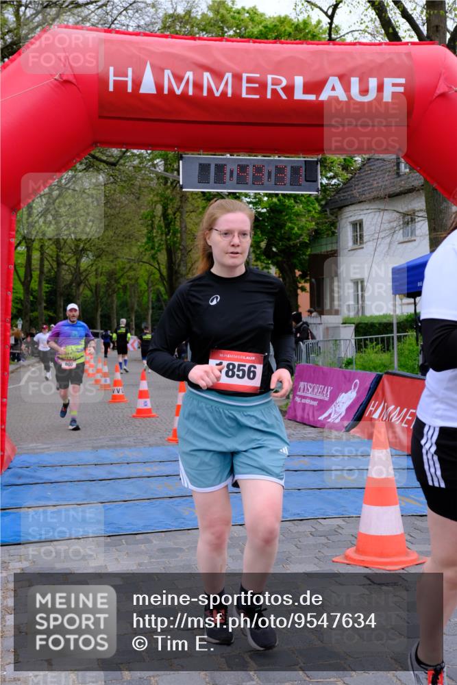 19.04.2026 - Hammer Lauf Tim E. http://msf.ph/oto/9547634 19.04.2026 12:49:39 Ziel 800, 923, 1856, 1857 meine-sportfotos.de