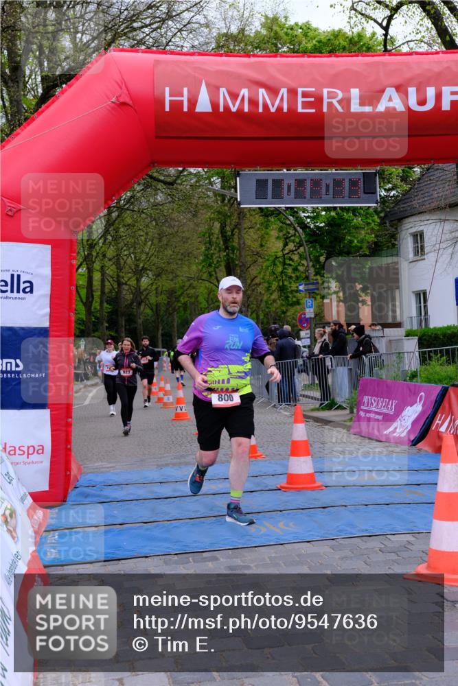 19.04.2026 - Hammer Lauf Tim E. http://msf.ph/oto/9547636 19.04.2026 12:49:41 Ziel 800, 923, 1581, 1856, 1857, 1927 meine-sportfotos.de