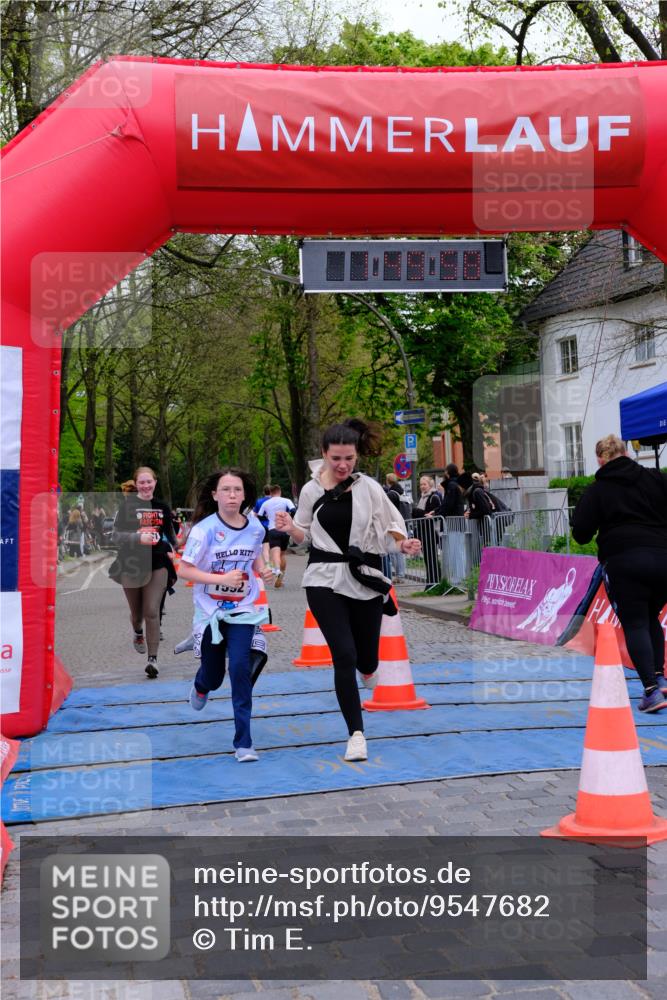 19.04.2026 - Hammer Lauf Tim E. http://msf.ph/oto/9547682 19.04.2026 12:50:06 Ziel 22, 403, 979, 1076, 1077, 1291, 1591, 1592 meine-sportfotos.de