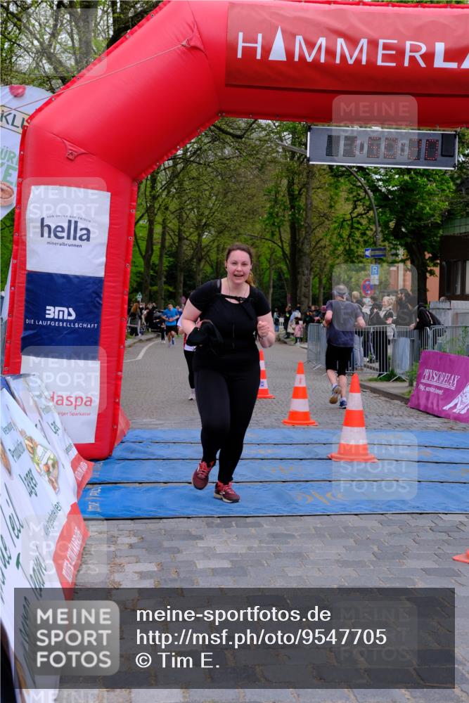 19.04.2026 - Hammer Lauf Tim E. http://msf.ph/oto/9547705 19.04.2026 12:50:28 Ziel 693, 860, 1587 meine-sportfotos.de