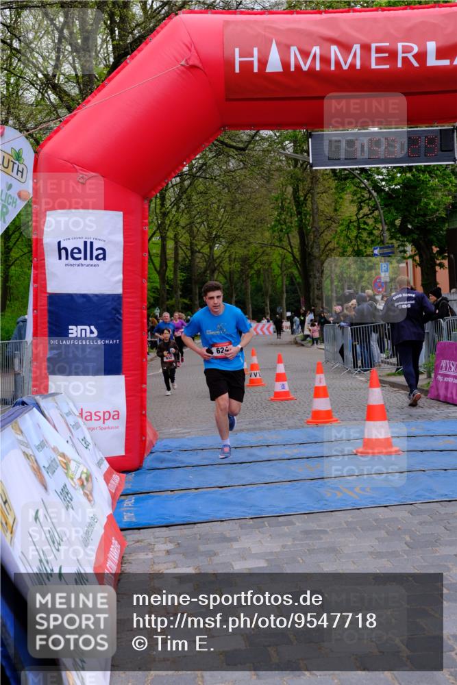 19.04.2026 - Hammer Lauf Tim E. http://msf.ph/oto/9547718 19.04.2026 12:50:37 Ziel 262, 342, 624, 932, 1686 meine-sportfotos.de