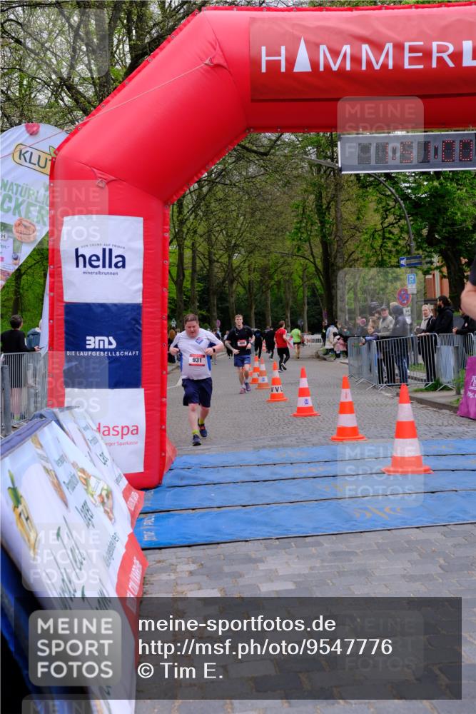 19.04.2026 - Hammer Lauf Tim E. http://msf.ph/oto/9547776 19.04.2026 12:51:08 Ziel 9, 10, 409, 931 meine-sportfotos.de