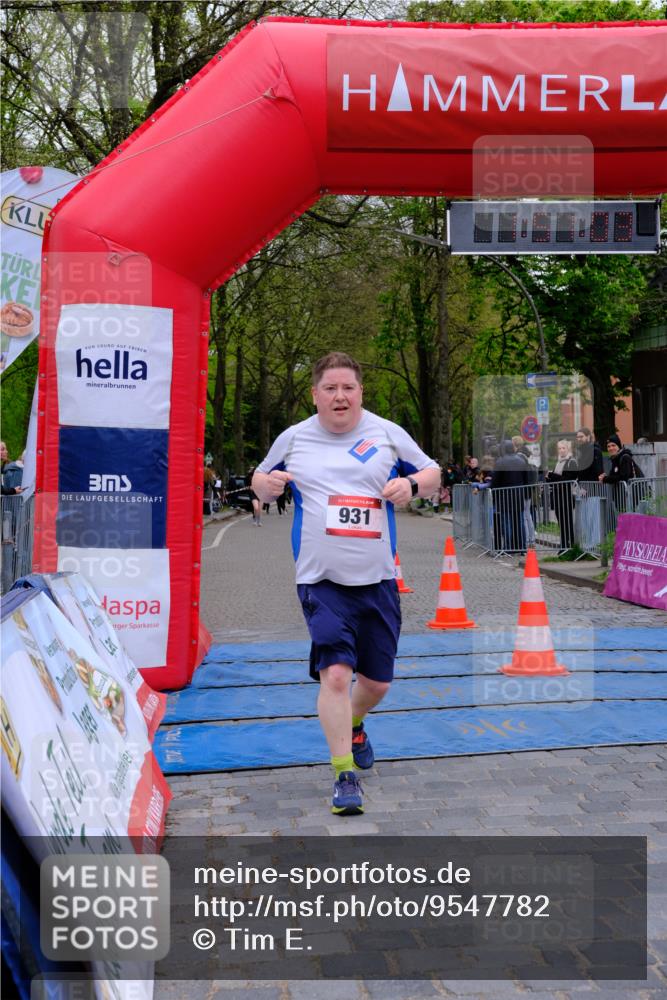 19.04.2026 - Hammer Lauf Tim E. http://msf.ph/oto/9547782 19.04.2026 12:51:11 Ziel 9, 10, 409, 931 meine-sportfotos.de
