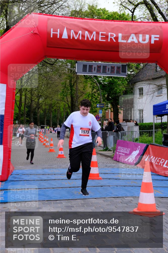 19.04.2026 - Hammer Lauf Tim E. http://msf.ph/oto/9547837 19.04.2026 12:51:42 Ziel 468, 952, 1069, 1103, 1573, 1584 meine-sportfotos.de