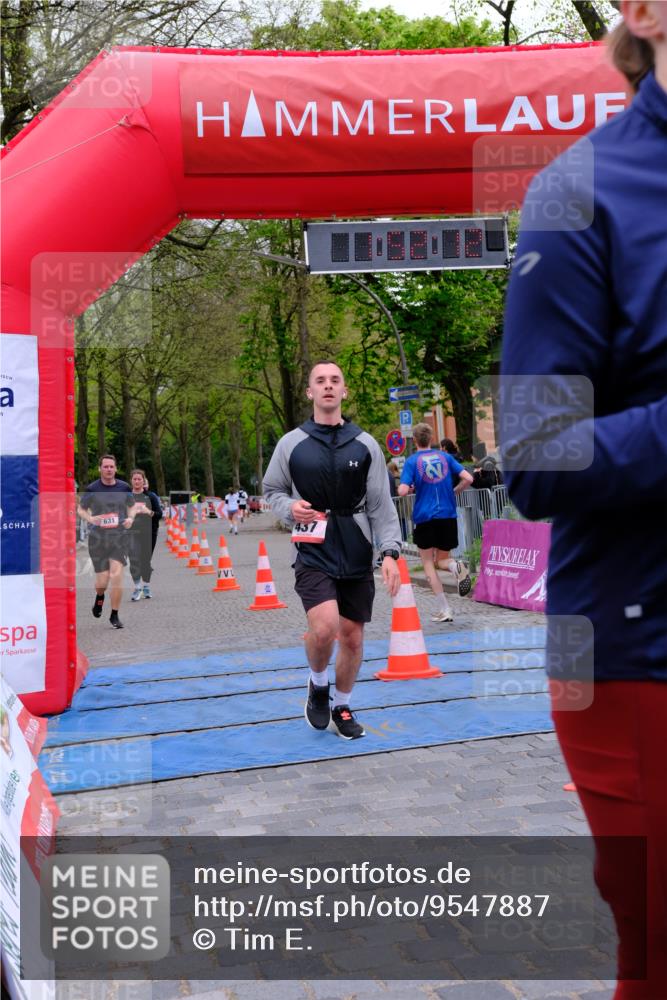 19.04.2026 - Hammer Lauf Tim E. http://msf.ph/oto/9547887 19.04.2026 12:52:20 Ziel 437, 631, 738, 775, 1218, 1231, 1690 meine-sportfotos.de