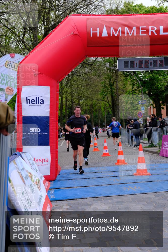 19.04.2026 - Hammer Lauf Tim E. http://msf.ph/oto/9547892 19.04.2026 12:52:22 Ziel 297, 437, 631, 738, 775, 1231 meine-sportfotos.de