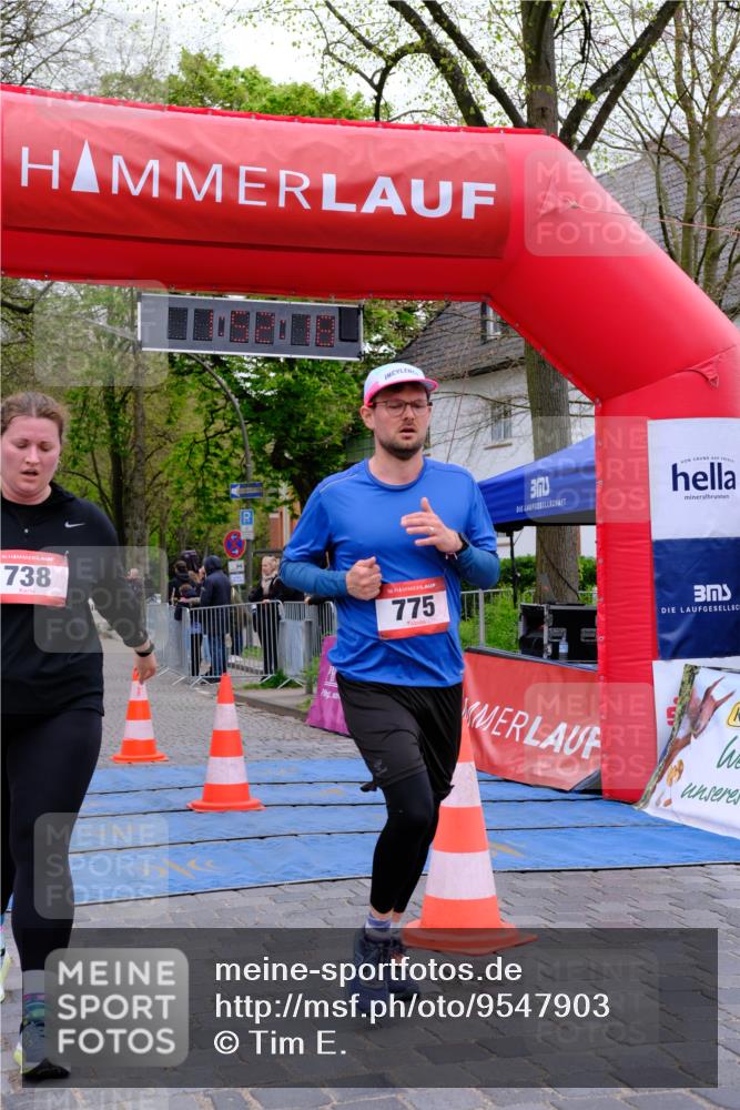 19.04.2026 - Hammer Lauf Tim E. http://msf.ph/oto/9547903 19.04.2026 12:52:26 Ziel 297, 631, 738, 775 meine-sportfotos.de