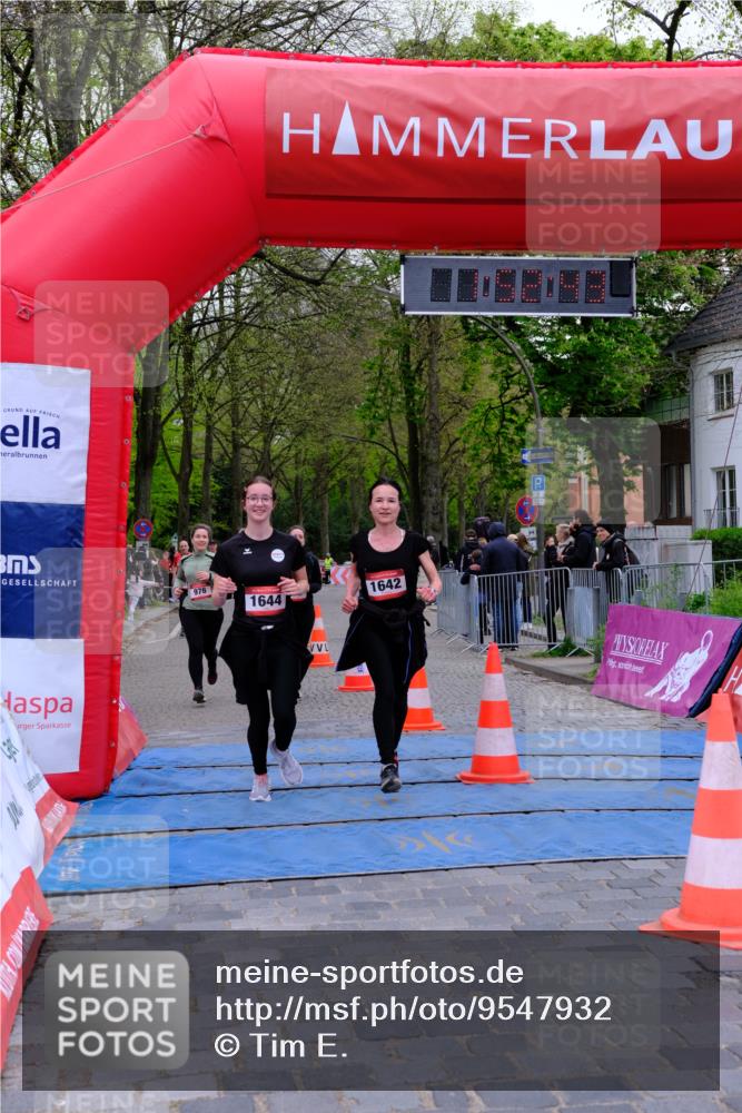 19.04.2026 - Hammer Lauf Tim E. http://msf.ph/oto/9547932 19.04.2026 12:52:51 Ziel 141, 976, 977, 1642, 1644 meine-sportfotos.de