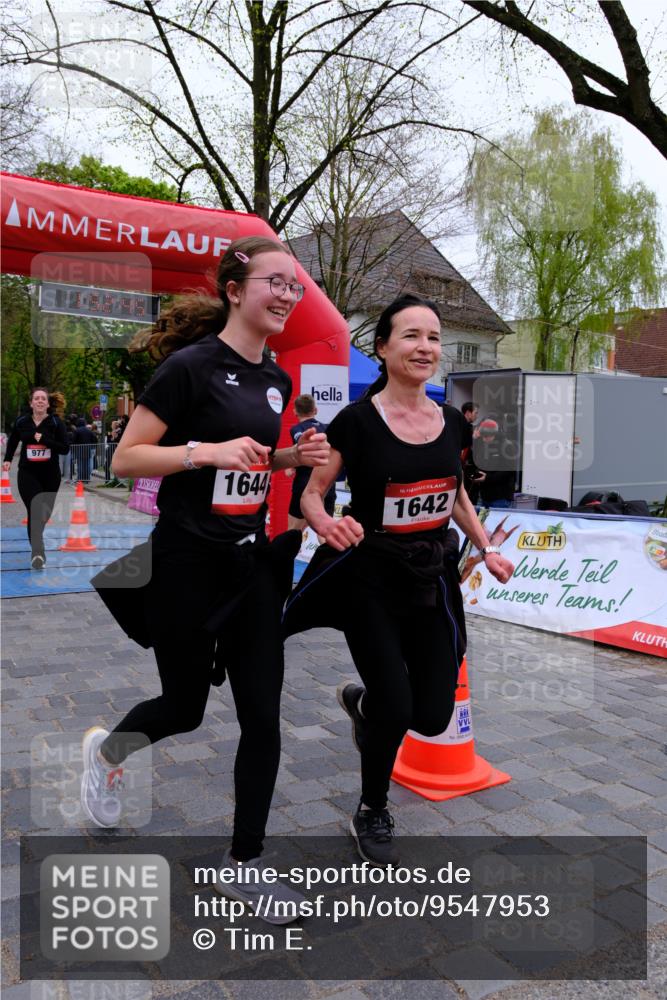 19.04.2026 - Hammer Lauf Tim E. http://msf.ph/oto/9547953 19.04.2026 12:52:53 Ziel 141, 307, 601, 848, 976, 977, 1642, 1644 meine-sportfotos.de