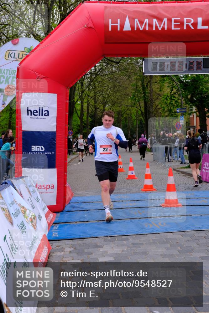19.04.2026 - Hammer Lauf Tim E. http://msf.ph/oto/9548527 19.04.2026 12:56:46 Ziel 12, 22, 637 meine-sportfotos.de