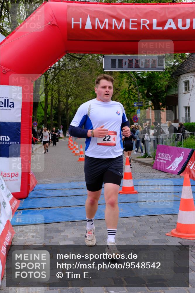 19.04.2026 - Hammer Lauf Tim E. http://msf.ph/oto/9548542 19.04.2026 12:56:47 Ziel 12, 22, 549, 637 meine-sportfotos.de