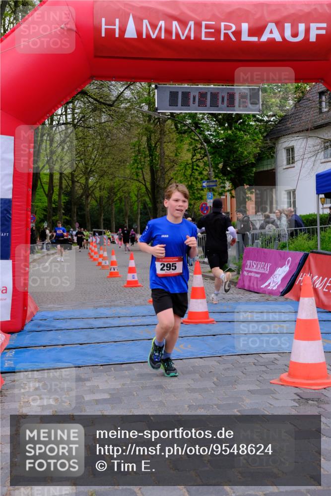 19.04.2026 - Hammer Lauf Tim E. http://msf.ph/oto/9548624 19.04.2026 12:57:13 Ziel 295, 333 meine-sportfotos.de