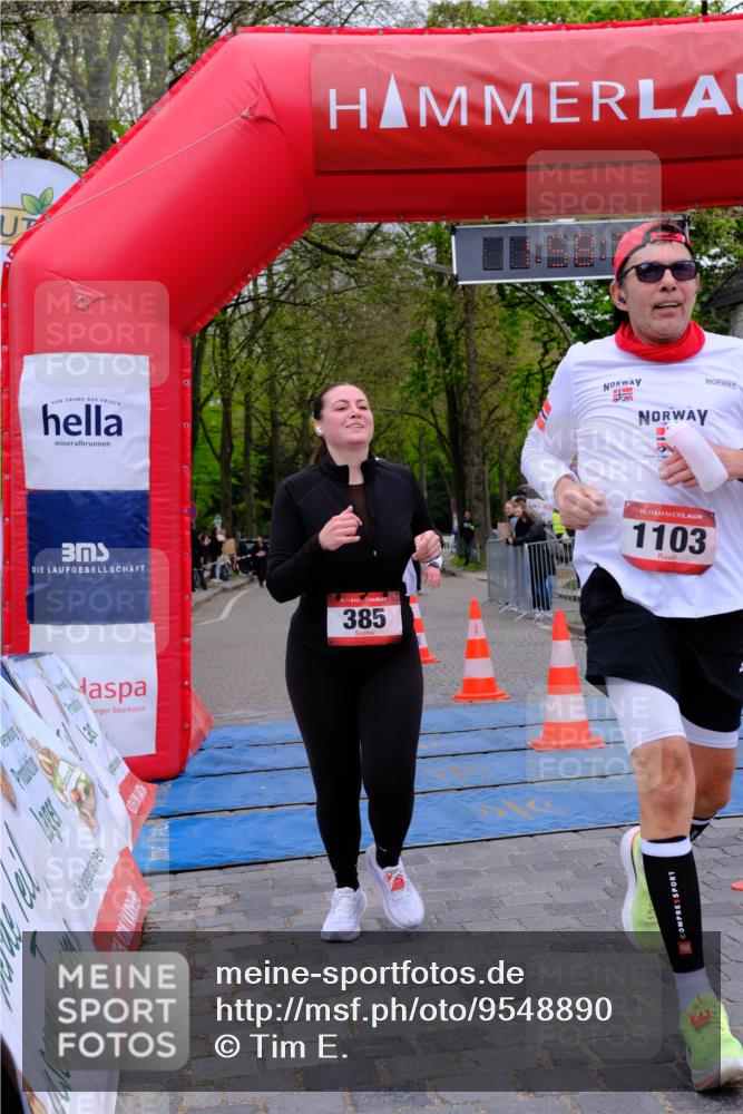 19.04.2026 - Hammer Lauf Tim E. http://msf.ph/oto/9548890 19.04.2026 12:58:44 Ziel 146, 385, 412, 1103 meine-sportfotos.de