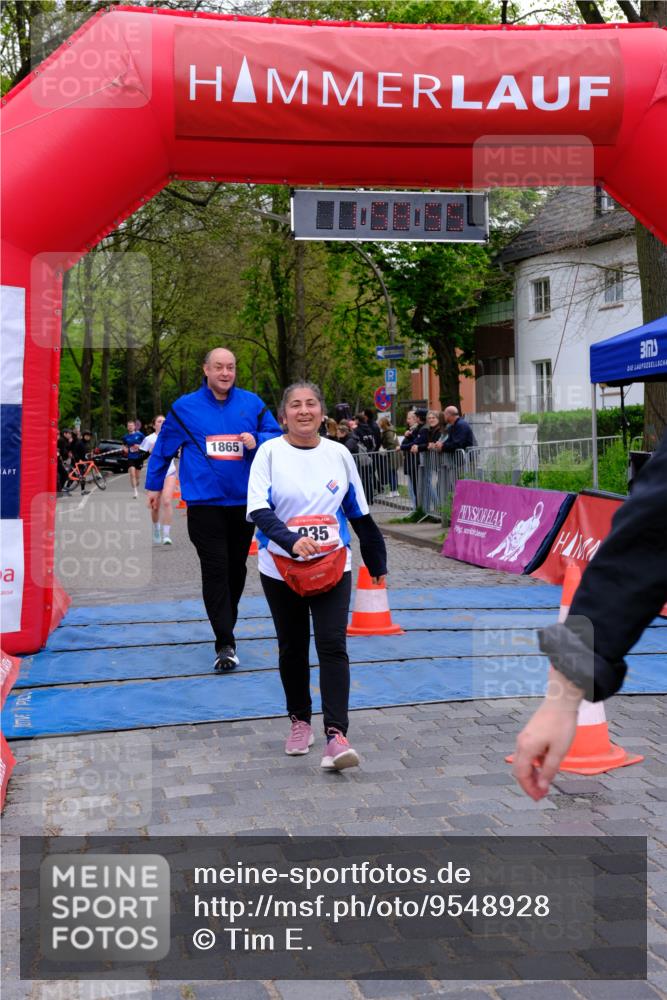 19.04.2026 - Hammer Lauf Tim E. http://msf.ph/oto/9548928 19.04.2026 12:59:03 Ziel 482, 935, 1745, 1865 meine-sportfotos.de