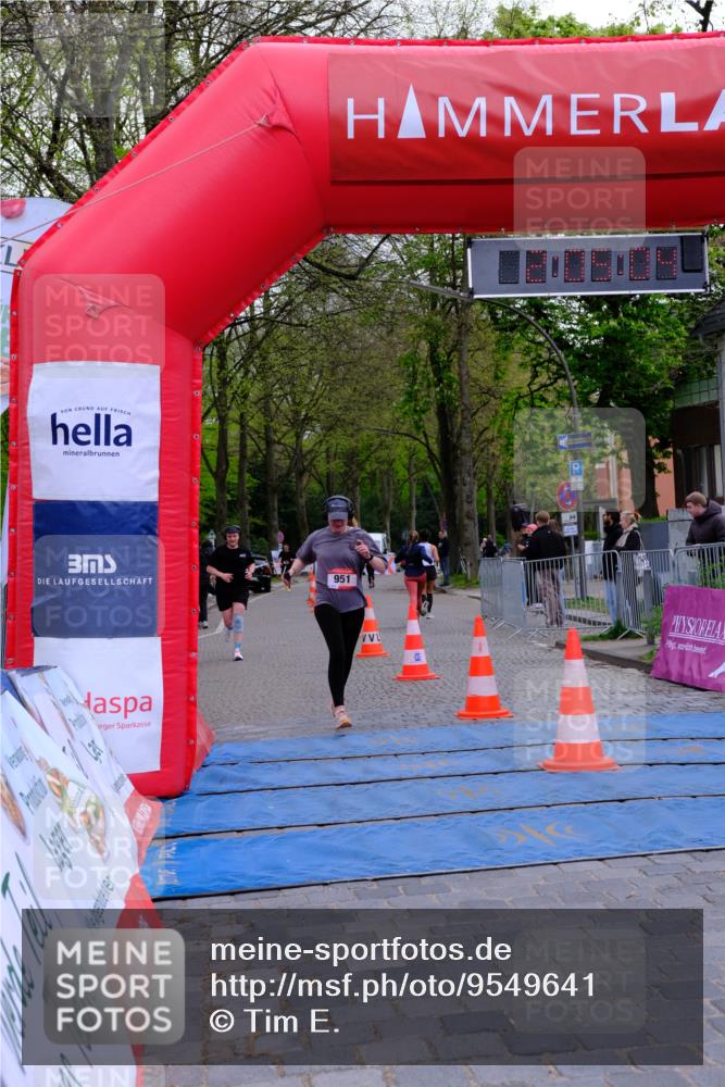 19.04.2026 - Hammer Lauf Tim E. http://msf.ph/oto/9549641 19.04.2026 13:05:12 Ziel 929, 951 meine-sportfotos.de