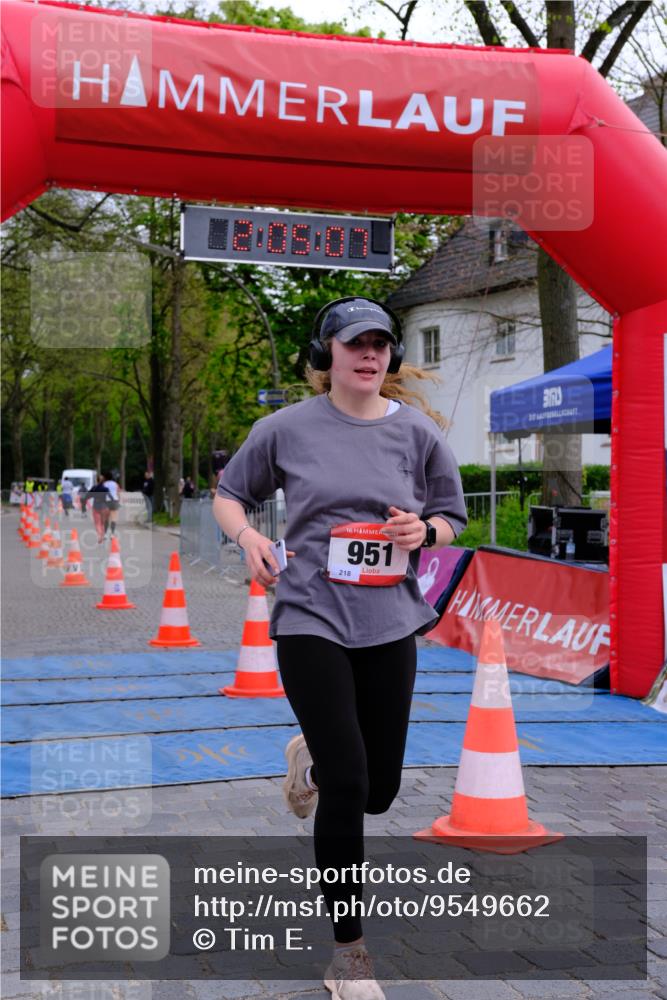 19.04.2026 - Hammer Lauf Tim E. http://msf.ph/oto/9549662 19.04.2026 13:05:14 Ziel 929, 951 meine-sportfotos.de