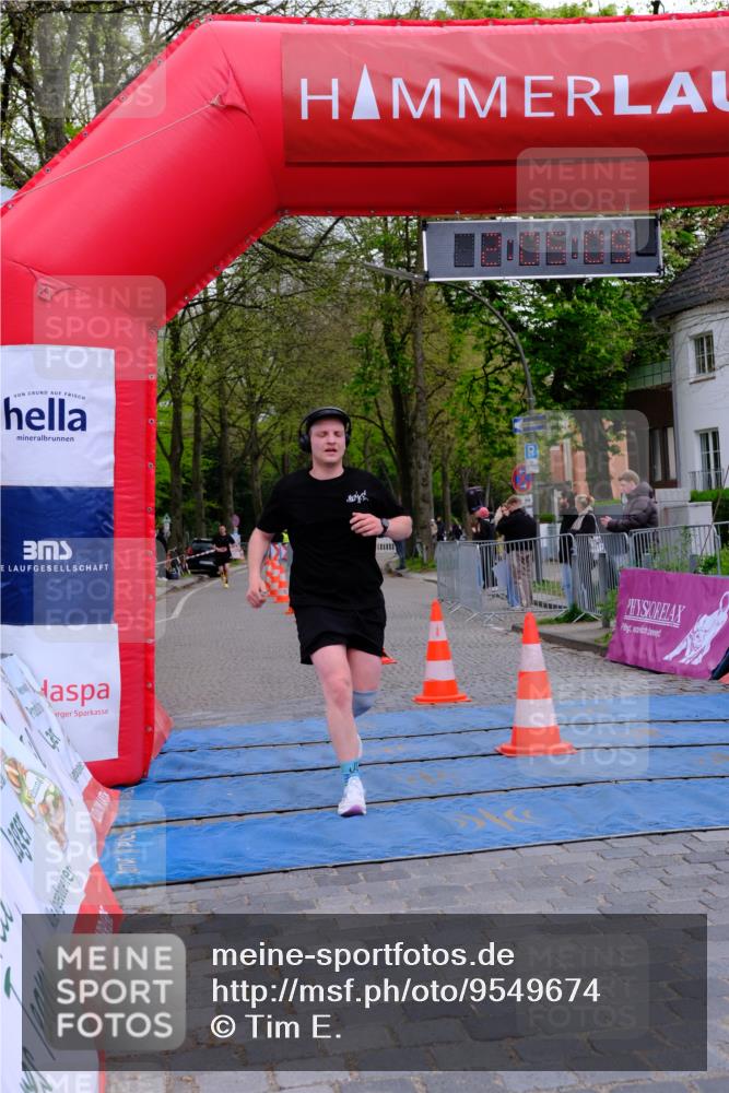 19.04.2026 - Hammer Lauf Tim E. http://msf.ph/oto/9549674 19.04.2026 13:05:16 Ziel 929, 951 meine-sportfotos.de