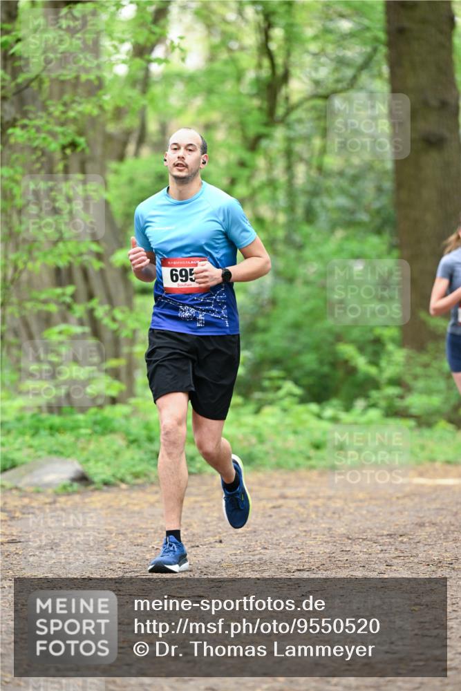 19.04.2026 - Hammer Lauf Dr. Thomas Lammeyer http://msf.ph/oto/9550520 19.04.2026 11:50:46 Laufen 695 meine-sportfotos.de